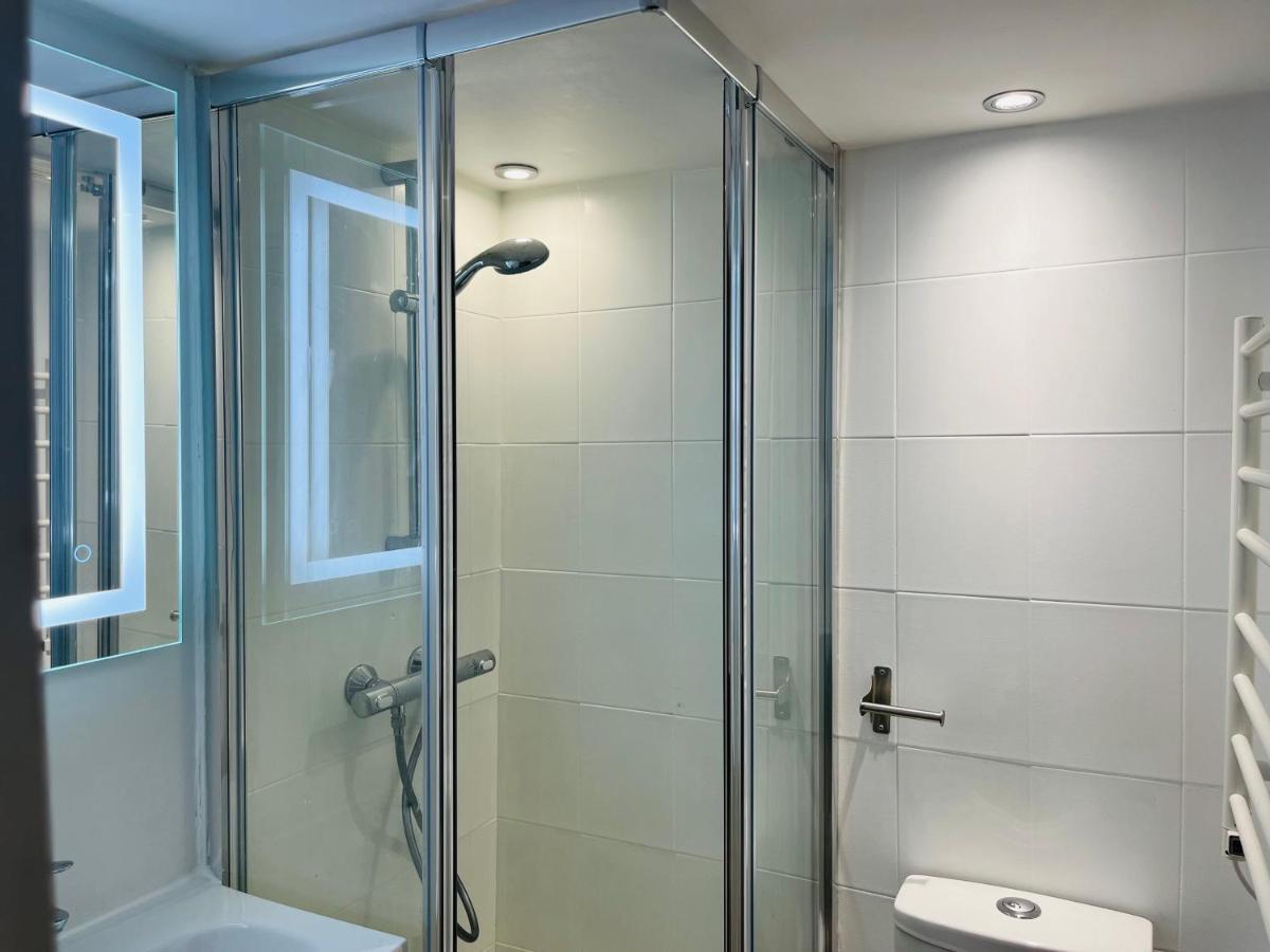 Suite Adamas Lyon Exteriör bild